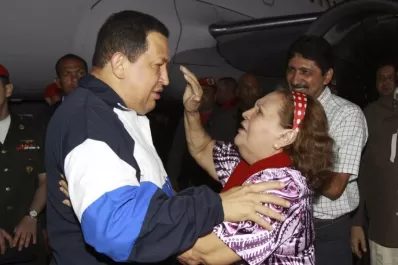 Chávez se encomendó a Cristo por su cáncer