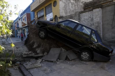 En Buenos Aires, los afectados por el temporal reclamaron con piquetes