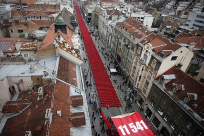 Sarajevo conmemoró dos décadas del inicio del asedio más largo del siglo XX