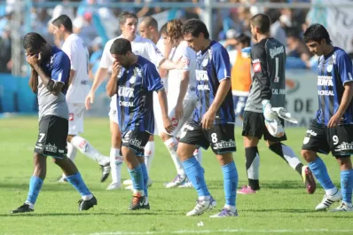 Desconcierto Monumental: Atlético fue goleado 4 a 0 por Quilmes
