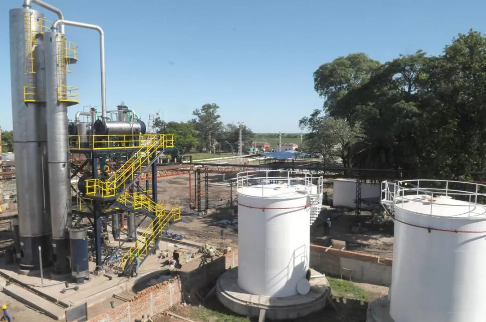 EPICENTRO EN TUCUMÁN. La destilería del ingenio La Florida es la mayor productora de bioetanol de la Argentina. REUTERS