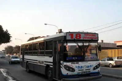 Choferes de la Línea 18 hacen paro