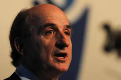 El presidente de Repsol-YPF busca apoyos dentro del Gobierno