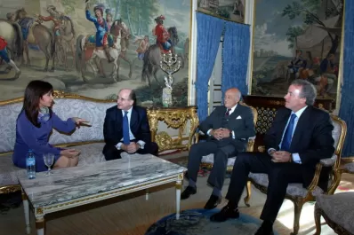 El PEN respalda a provincias petroleras y desatiende a YPF