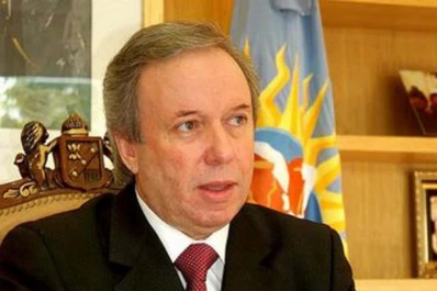 Santa Cruz necesita $ 600 millones para financiar su déficit