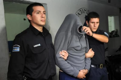 Lo acusan de prenderle fuego y matar a su joven mujer luego de una discusión