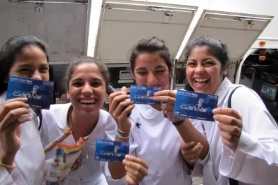 Cientos de tucumanos apuestan a sus voces para sobresalir en Soñando por cantar
