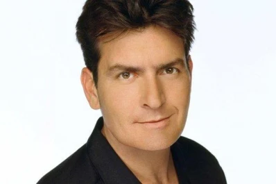 Charlie Sheen se burla de “Two and a half Men” en el trailer de su nueva serie
