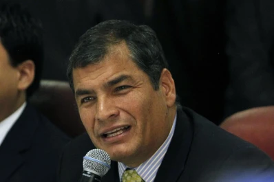 Correa augura un futuro sin Washington