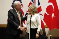 España afirma que recibió el apoyo de Hillary Clinton por YPF