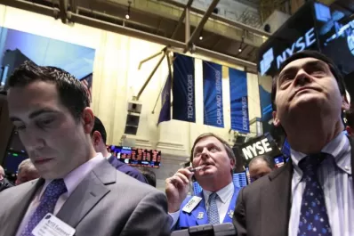 Las acciones de YPF pierden hasta un 30% en Wall Street