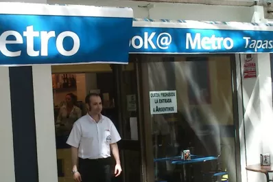 Un bar de Sevilla prohíbe la entrada de argentinos
