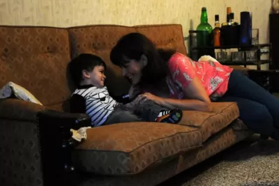 Los padres jóvenes tiene mucha presión