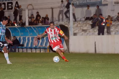Era el partido ideal para pasar al frente