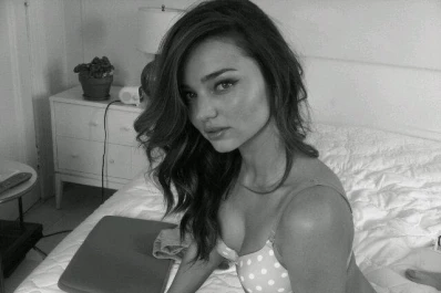 Miranda Kerr le subió la temperatura a Twitter