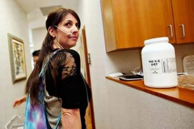 Para bajar 10 kilos en 10 días, se alimentan con una sonda por la nariz