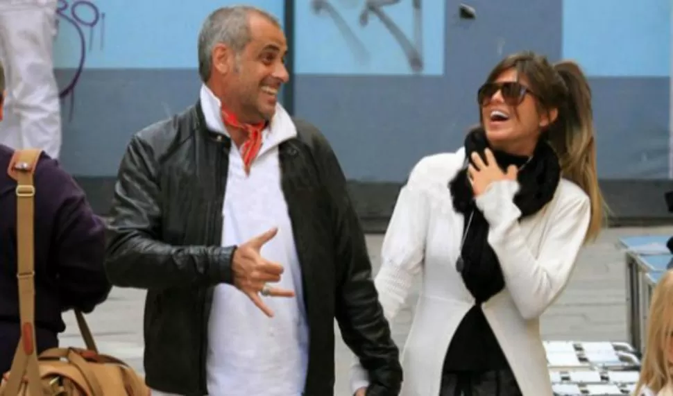 FELICES. Jorge Rial y la Niña Loly anduvieron de compras en Italia. FOTO TOMADA DE TELESHOW.COM