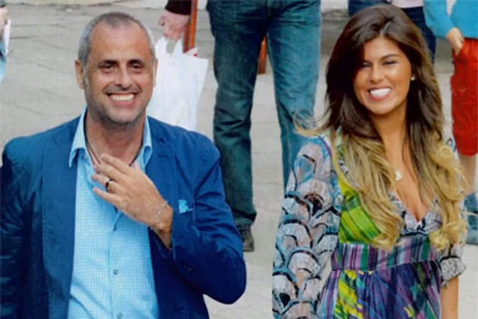 FELIZ PAREJA. Jorge Rial y la Niña Loly pasearon por Venecia muy felices y enamorados. FOTO REVISTA CARAS