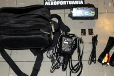 Detienen a 15 empleados de empresas aéreas por robar encomiendas y equipajes de pasajeros