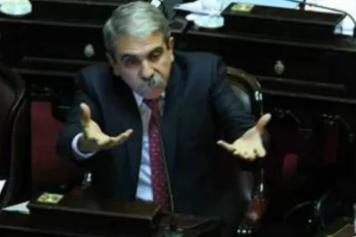 Aníbal Fernández no se guardó nada: le dio a Vargas Llosa, a Brufau y a Calderón