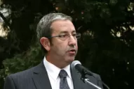 Cobos cree que la UCR tiene que oponerse la estatización de YPF