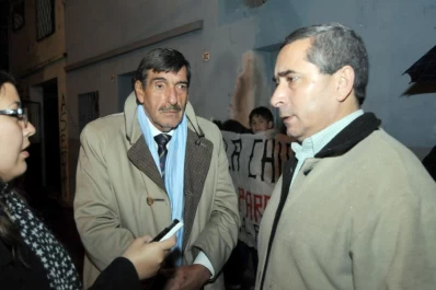Remueven el piso en la veterinaria para buscar más pistas de Chiaro