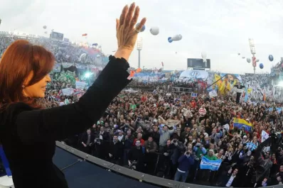 Rossi negó que se busque la re-reelección indefinida de la Presidenta