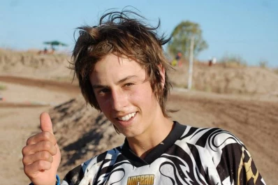 Un adolescente murió misteriosamente tras correr una carrera de mountain bike