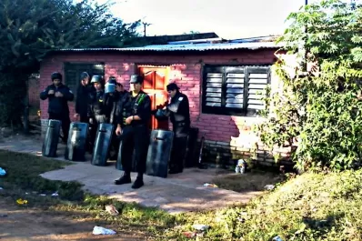 La Policía rodea la casa de uno de los sospechosos del crimen de Mercedes