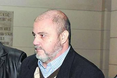 Le dieron 40 años de prisión a un profesor que abusó de cuatro alumnos