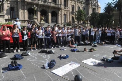 Con una recreación del crimen, pidieron justicia por el estudiante de Catamarca