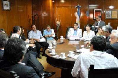 Empresarios y concejales buscan acordar el aumento del cospel
