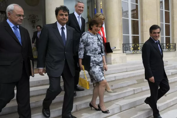 Hollande anulará un decreto de Sarkozy que reforma la evaluación a los docentes