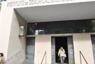 Suspenden el paro en el Subsidio de Salud, mientras siguen discutiendo salarios