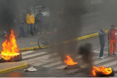 Empleados de Vialidad protestaron en una neurálgica esquina