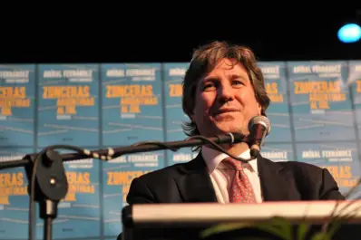 Los que nos querían dar lecciones, la están pasando muy mal