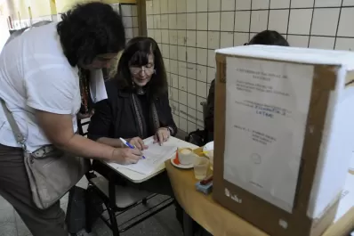 Alumnos tensan el armado del Consejo Superior