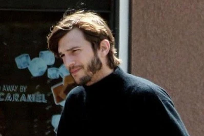 Se filtran las primeras imágenes de Ashton Kutcher como Steve Jobs