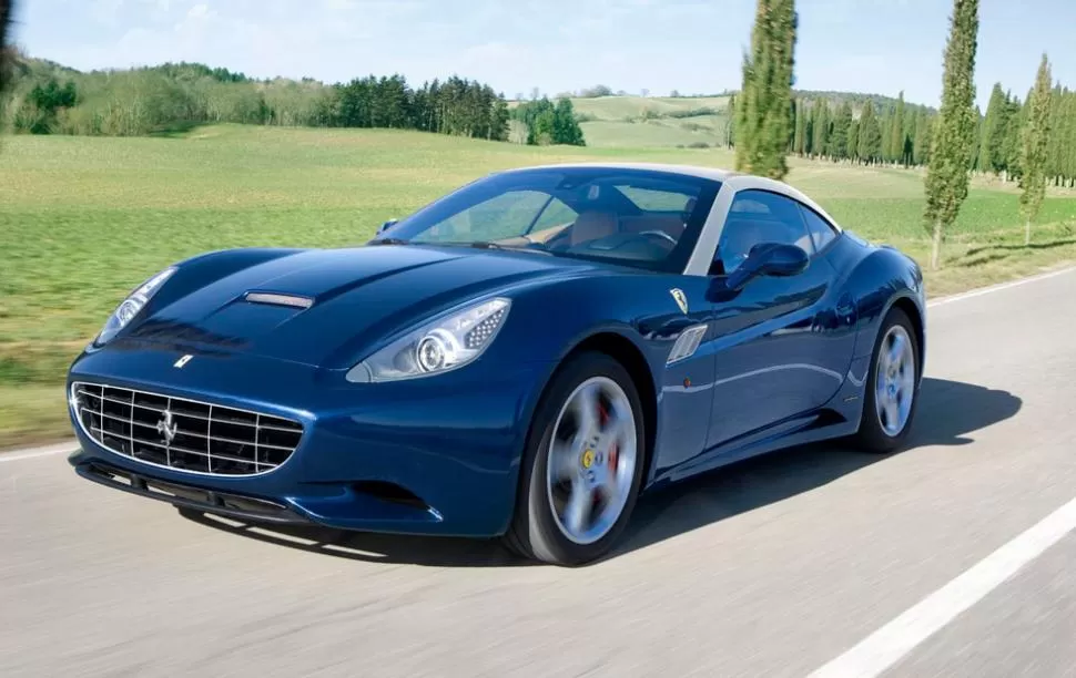 Lanzan una versión renovada de la Ferrari California