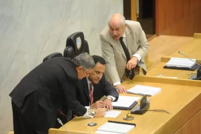 Los legisladores se aumentan un 34% sus dietas mensuales