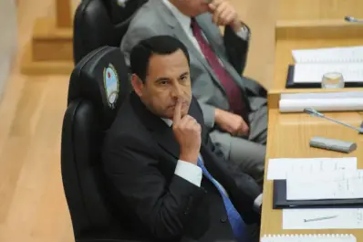 Amado desconoce los contratos de cada legislador