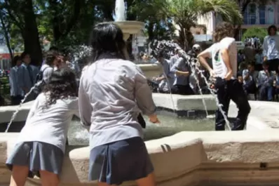 Catamarca: un grupo de chicas golpeó a otra por ser linda