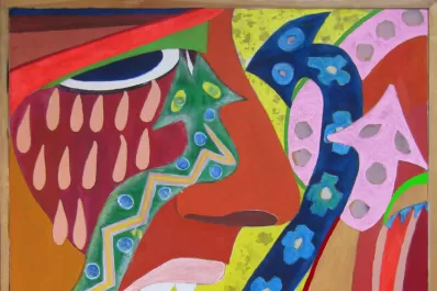 Magdalena Postigo expone sus pinturas y esculturas