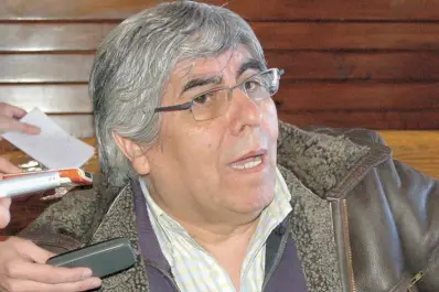 Moyano busca evitar la fractura de la CGT