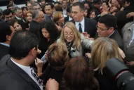 Alicia Kirchner inauguró obras, repartió unos $ 93 millones y reivindicó la figura de Néstor