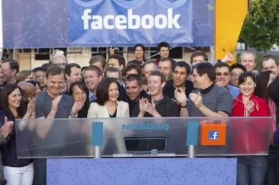 Accidentado debut bursátil de Facebook