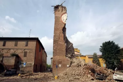 Al menos seis muertos por un intenso terremoto en el norte de Italia