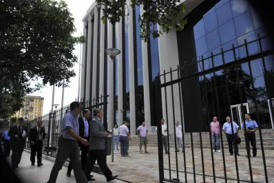 Piden pericias para determinar el costo de la sede legislativa