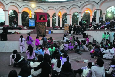 La gran fiesta de los títeres en el piletón