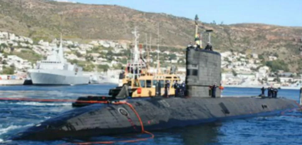EN SUDAFRICA. El submarino tipo Trafalgar está atracado en Ciudad del Cabo. FOTO TOMADA DE DEFENCEWEB.CO.ZA